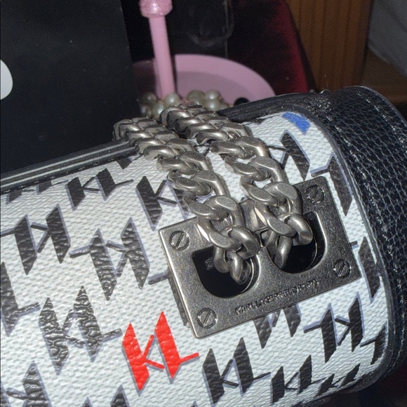 Brandnew Karl Lagerfeld Black, White & Yellow Paris Patch Crossbody Bag - Picture 7 of 12